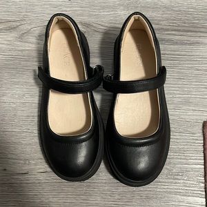 Childrens Place Girls non-marking dress shoes/ uniform shoes